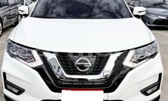 Buy Used Nissan X–Trail White Car in Bel Ombre in Savanne Buy Used Nissan X–Trail White Car in Bel Ombre in Savanne