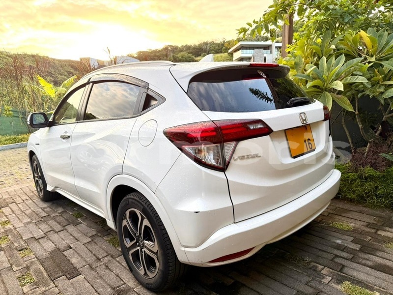 Big with watermark honda vezel port louis district port louis 8027