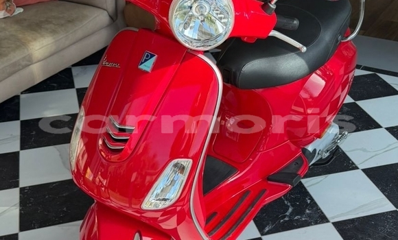 Buy Used Vespa Primavera Red Bike in Port Louis in Port Louis District