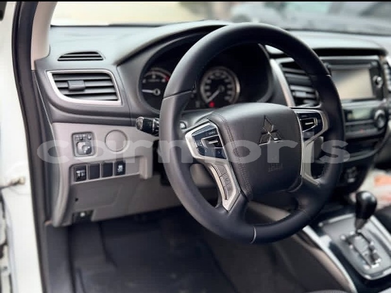 Big with watermark mitsubishi l200 savanne bel ombre 8047