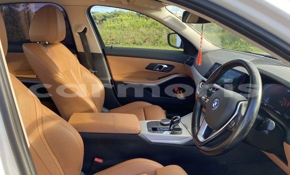 Buy Used BMW 3–Series White Car in Rose Belle in Grand Port District Buy Used BMW 3–Series White Car in Rose Belle in Grand Port District