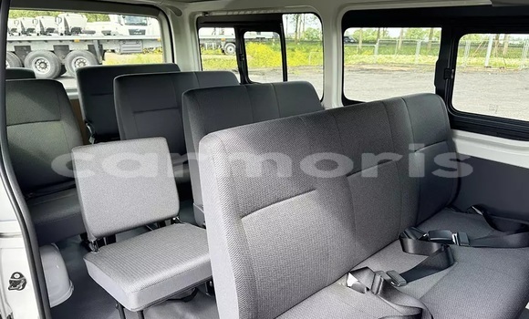 Acheter Occasion Utilitaire Toyota HiAce Blanc à Arsenal, Pamplemousses District Acheter Occasion Utilitaire Toyota HiAce Blanc à Arsenal, Pamplemousses District