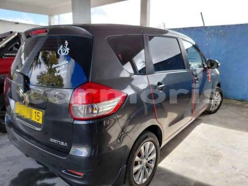 Big with watermark suzuki ertiga grand port district mahebourg 8081