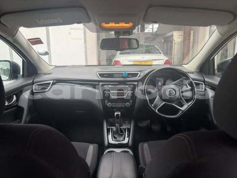 Big with watermark nissan quest grand port district mahebourg 8086