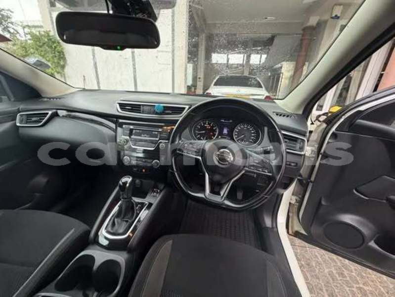 Big with watermark nissan quest grand port district mahebourg 8086
