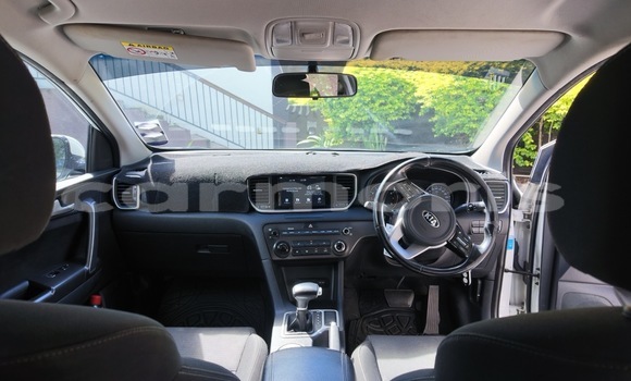 Buy Used Kia Sportage White Car in Grand Baie–Montagne Goyaves in Rodrigues Buy Used Kia Sportage White Car in Grand Baie–Montagne Goyaves in Rodrigues