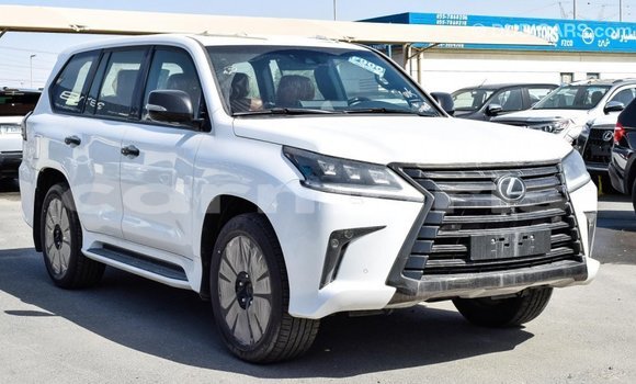 Acheter Import Voiture Lexus LX Blanc à Import - Dubai, Îles Agalega Acheter Import Voiture Lexus LX Blanc à Import - Dubai, Îles Agalega