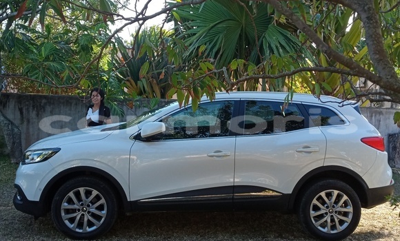 Buy Used Renault Kadjar White Car in Rivière du Rempart in Rivière du Rempart District Buy Used Renault Kadjar White Car in Rivière du Rempart in Rivière du Rempart District