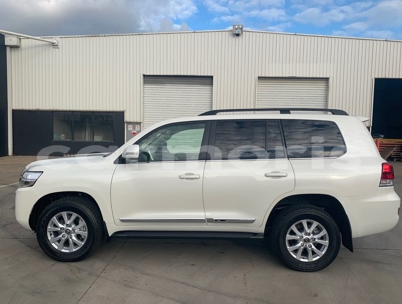 Big with watermark toyota land cruiser flacq bel air 8114