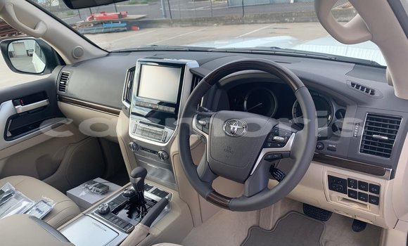 Buy Used Toyota Land Cruiser White Car in Bel Air in Flacq Buy Used Toyota Land Cruiser White Car in Bel Air in Flacq