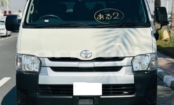 Buy Used Toyota Hiace White Car in Bel Ombre in Savanne Buy Used Toyota Hiace White Car in Bel Ombre in Savanne