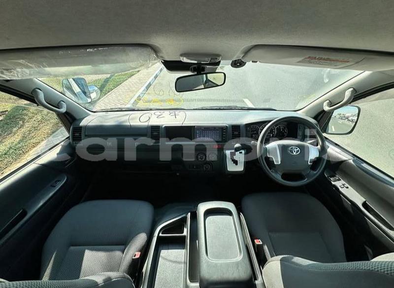 Big with watermark toyota hiace savanne bel ombre 8115
