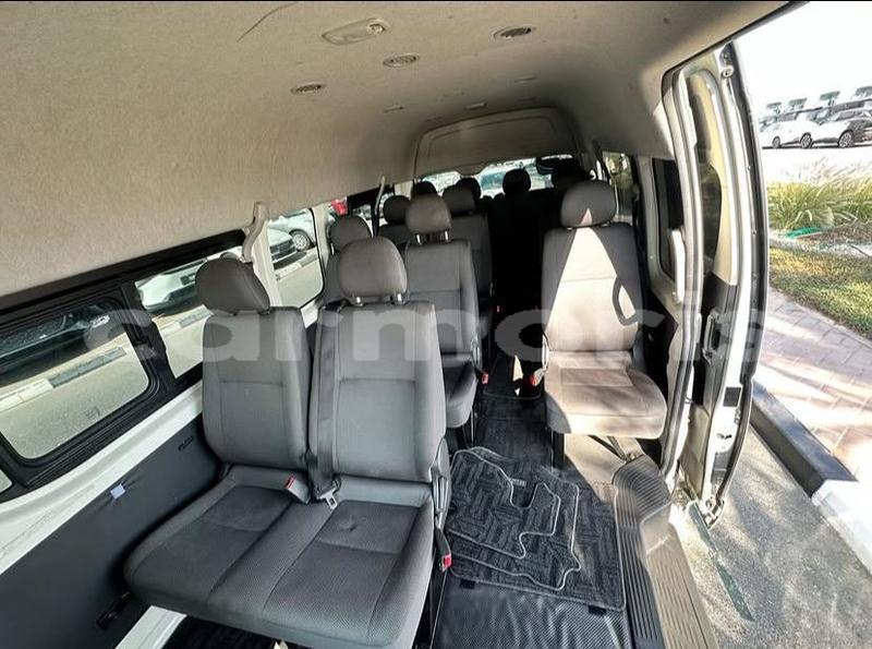 Big with watermark toyota hiace savanne bel ombre 8115