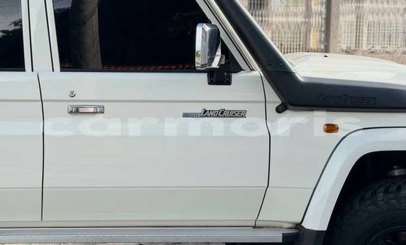 Buy Used Toyota Land Cruiser White Car in Bel Ombre in Savanne