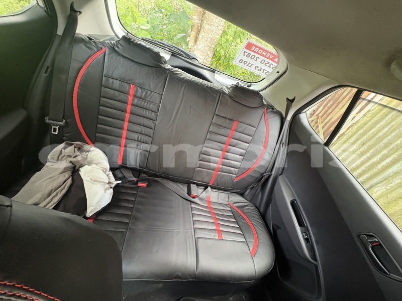 Big with watermark hyundai i10 plaines wilhems district curepipe 8125