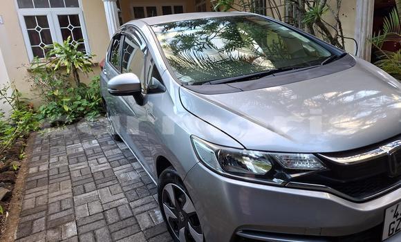 Buy Used Honda fit Silver Car in Moka in Moka