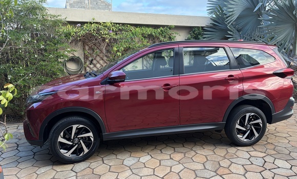 Buy Used Toyota Rush Red Car in Pointe aux Piments in Pamplempousses