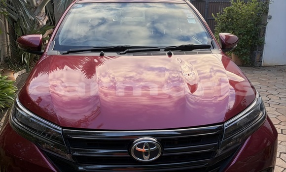 Buy Used Toyota Rush Red Car in Pointe aux Piments in Pamplempousses Buy Used Toyota Rush Red Car in Pointe aux Piments in Pamplempousses