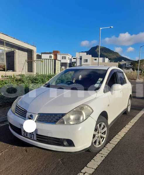 Big with watermark nissan tiida plaines wilhems district curepipe 8149