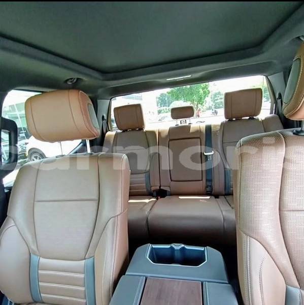 Big with watermark toyota tundra savanne bel ombre 8150