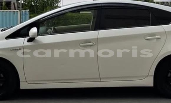 Buy Used Toyota Prius White Car in Bel Air in Flacq Buy Used Toyota Prius White Car in Bel Air in Flacq