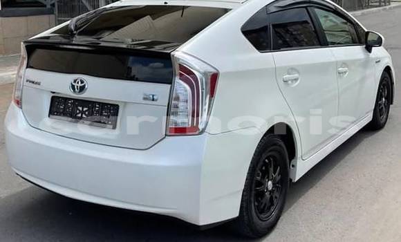 Buy Used Toyota Prius White Car in Bel Air in Flacq Buy Used Toyota Prius White Car in Bel Air in Flacq