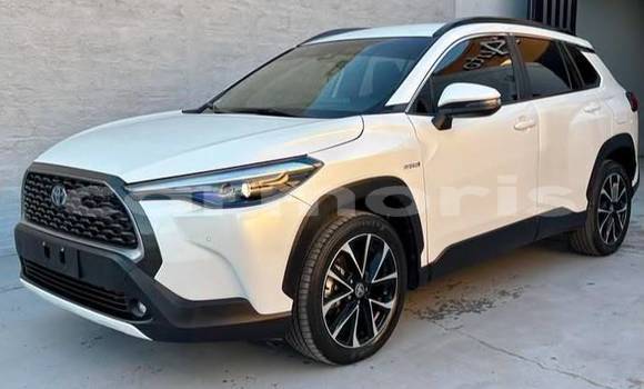 Buy Used Toyota Corolla Cross White Car in Bel Ombre in Savanne Buy Used Toyota Corolla Cross White Car in Bel Ombre in Savanne