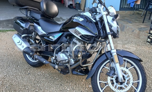 Buy Used Suzuki GN Black Bike in Triolet in Pamplempousses