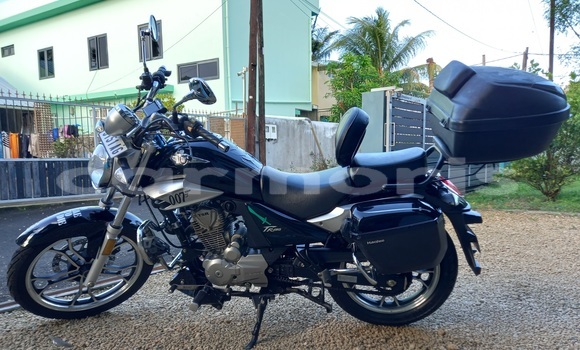 Acheter Occasion Moto Suzuki GN Noir à Triolet, Pamplempousses Acheter Occasion Moto Suzuki GN Noir à Triolet, Pamplempousses