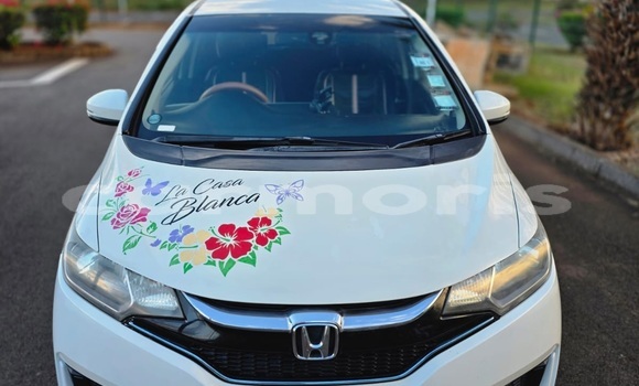 Buy Used Honda fit White Car in Port Louis in Port Louis District Buy Used Honda fit White Car in Port Louis in Port Louis District