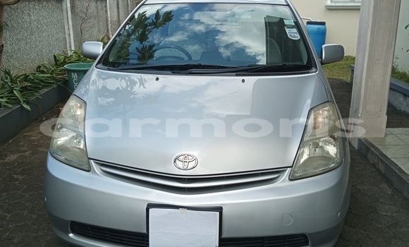 Buy Used Toyota Prius Silver Car in Quatre Bornes in Plaines Wilhems District