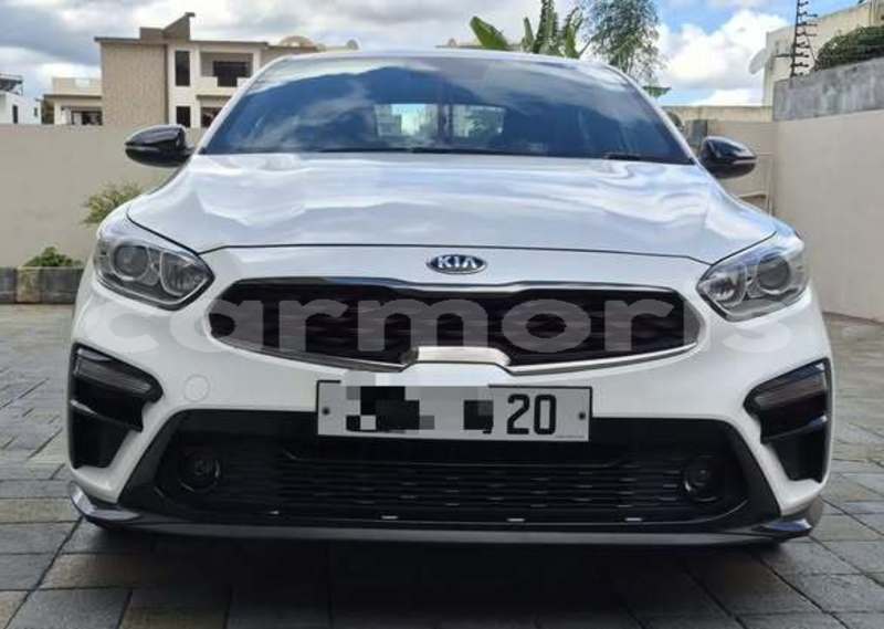 Big with watermark kia cadenza black river district tamarin 8195