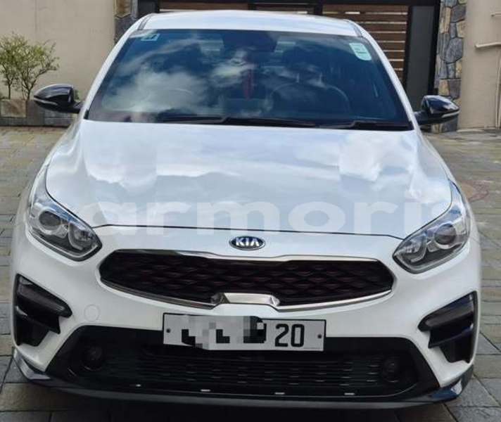 Big with watermark kia cadenza black river district tamarin 8195