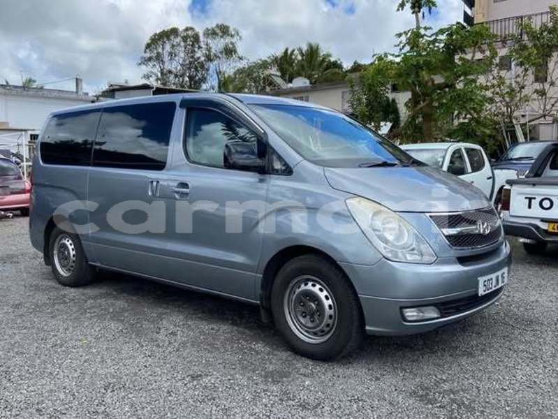 Big with watermark hyundai h1 black river district tamarin 8208