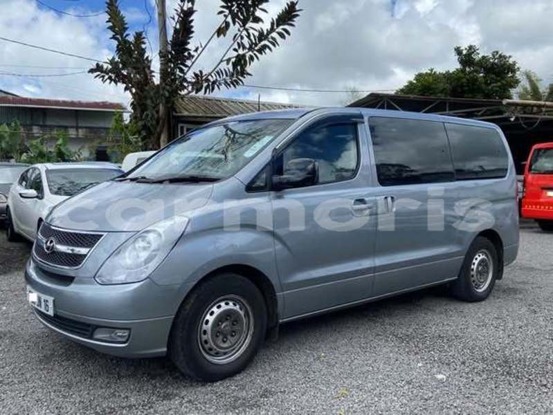 Big with watermark hyundai h1 black river district tamarin 8208