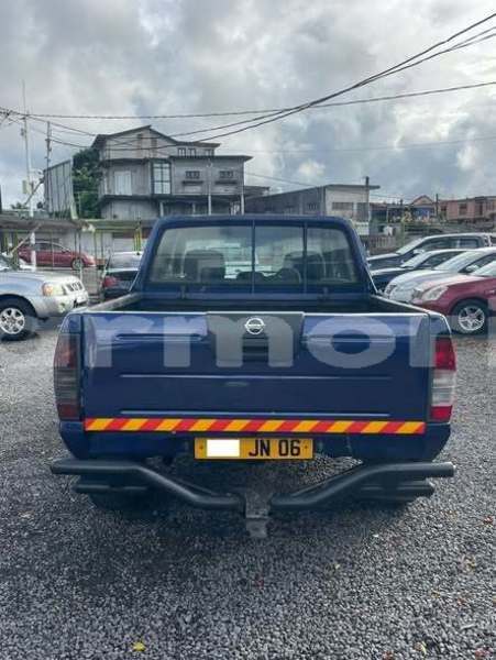 Big with watermark nissan hardbody black river district tamarin 8212