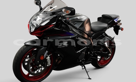 Buy Used Suzuki GSX–R Black Bike in Baie du Tombeau in Pamplemousses District