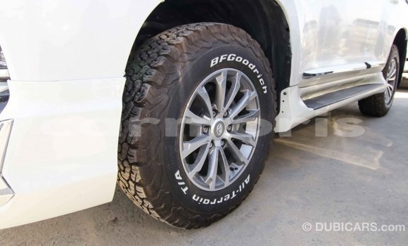 Buy Import Toyota Prado White Car in Import - Dubai in Agalega Islands Buy Import Toyota Prado White Car in Import - Dubai in Agalega Islands