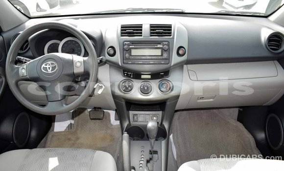 Buy Import Toyota HiAce White Truck in Import - Dubai in Agalega Islands Buy Import Toyota HiAce White Truck in Import - Dubai in Agalega Islands