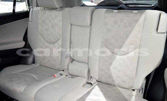 Buy Import Toyota HiAce White Truck in Import - Dubai in Agalega Islands Buy Import Toyota HiAce White Truck in Import - Dubai in Agalega Islands