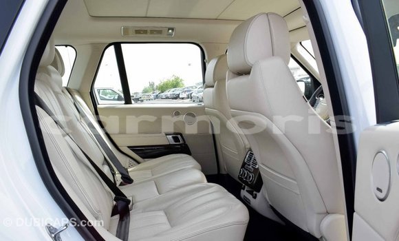 Buy Import Land Rover Range Rover White Car in Import - Dubai in Agalega Islands Buy Import Land Rover Range Rover White Car in Import - Dubai in Agalega Islands
