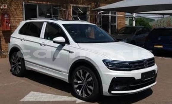 Buy Used Volkswagen Tiguan White Car in Britannia in Savanne Buy Used Volkswagen Tiguan White Car in Britannia in Savanne