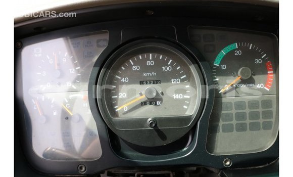 Buy Import Nissan Evalia White Truck in Import - Dubai in Agalega Islands