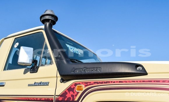 Buy Import Toyota Land Cruiser Beige Car in Import - Dubai in Agalega Islands Buy Import Toyota Land Cruiser Beige Car in Import - Dubai in Agalega Islands