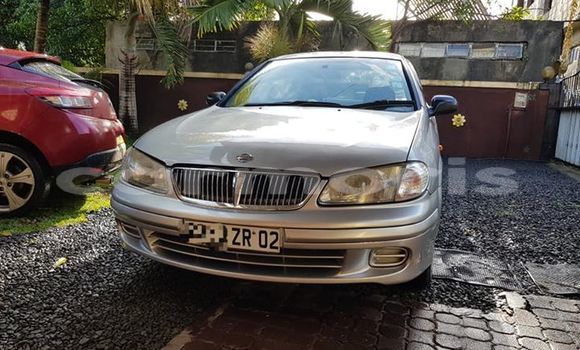 Buy Used Nissan Sunny Silver Car in Rivière du Rempart in Rivière du Rempart District