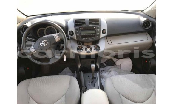Buy Import Toyota HiAce White Truck in Import - Dubai in Agalega Islands Buy Import Toyota HiAce White Truck in Import - Dubai in Agalega Islands
