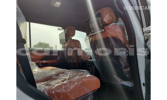 Acheter Import Voiture Lexus LX Blanc à Import - Dubai, Îles Agalega Acheter Import Voiture Lexus LX Blanc à Import - Dubai, Îles Agalega