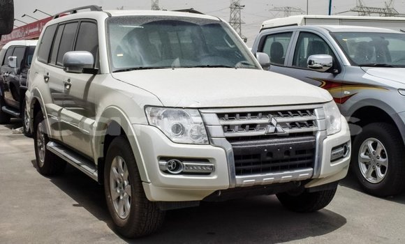 Buy Import Mitsubishi Pajero White Car in Import - Dubai in Agalega Islands Buy Import Mitsubishi Pajero White Car in Import - Dubai in Agalega Islands