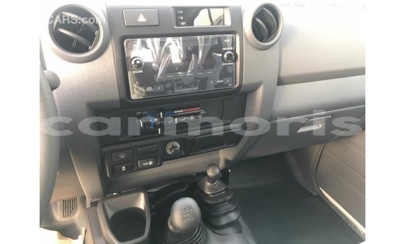 Buy Import Toyota Land Cruiser White Car in Import - Dubai in Agalega Islands Buy Import Toyota Land Cruiser White Car in Import - Dubai in Agalega Islands