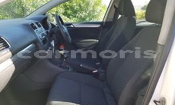 Buy Used Volkswagen Golf White Car in Beau Bassin–Rose Hill in Plaines Wilhems District Buy Used Volkswagen Golf White Car in Beau Bassin–Rose Hill in Plaines Wilhems District